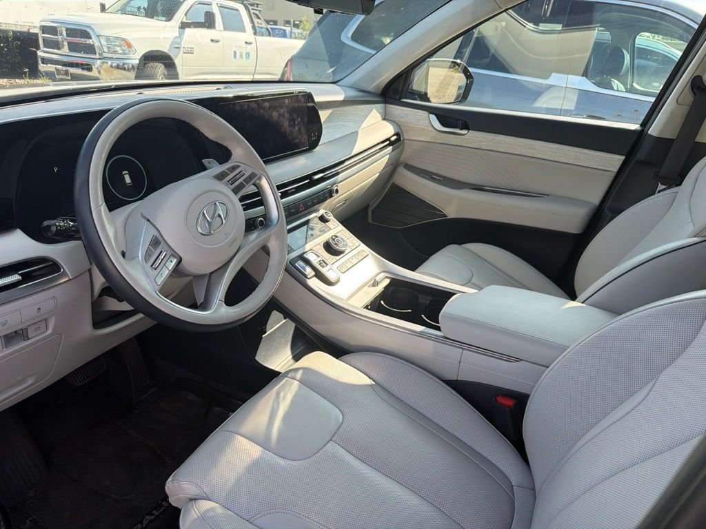 Used 2025 Gray Hyundai Calligraphy image 8