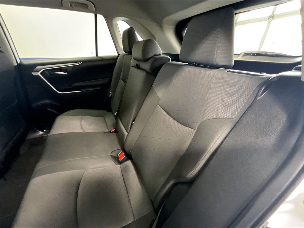 Used 2025 White Toyota XLE image 15