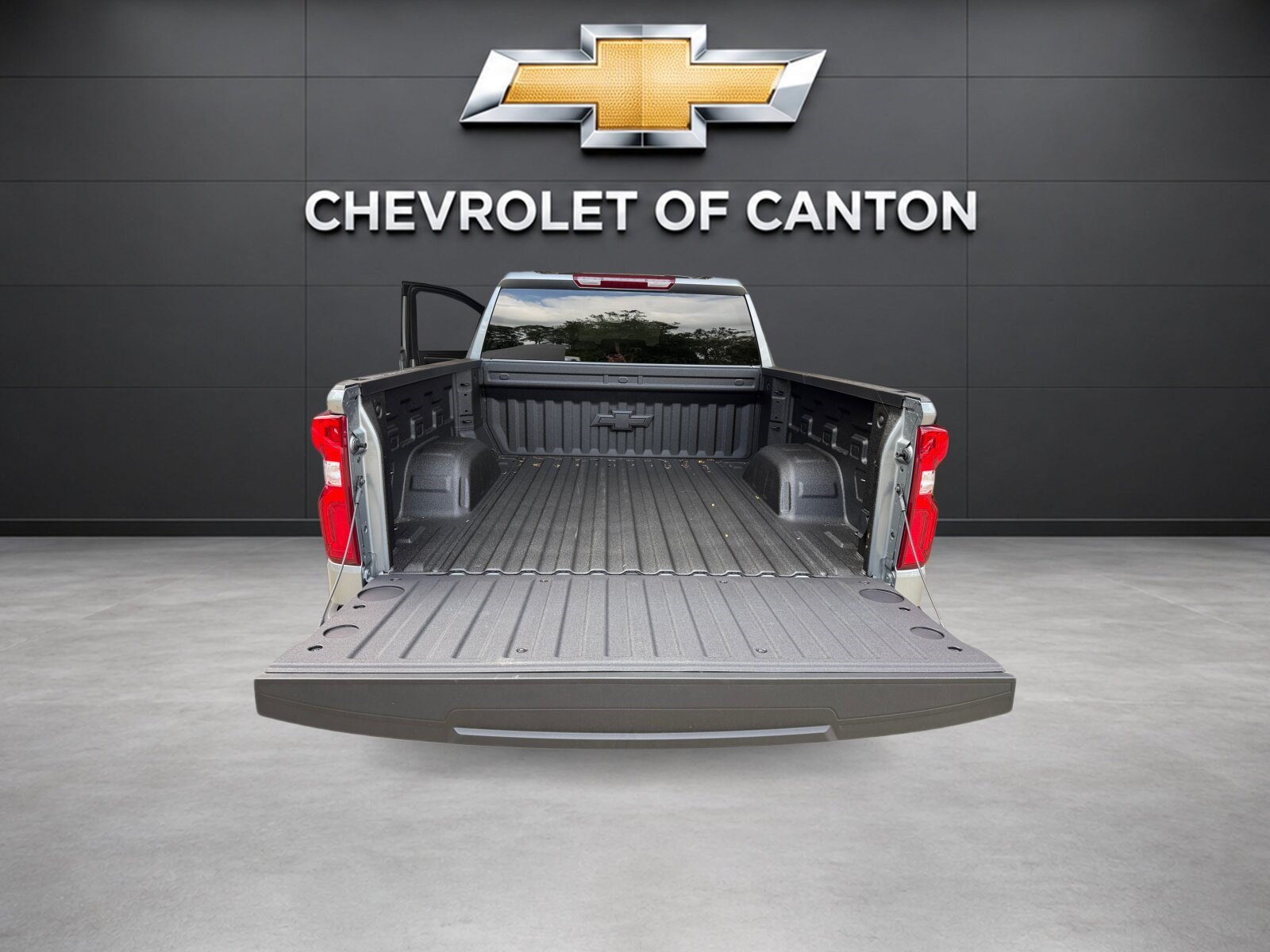 New 2026 Sterling Gray Metallic Chevrolet RST image 17