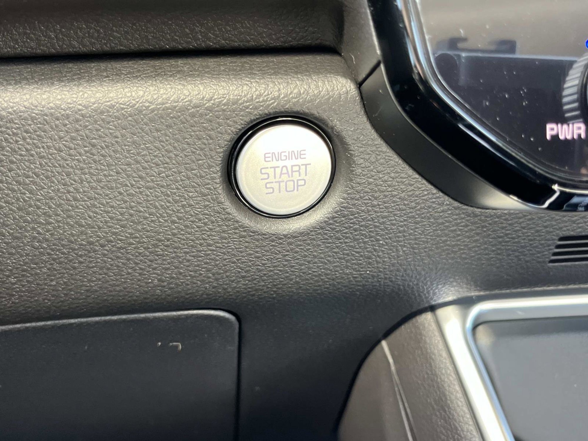 New 2026 Snow White Pearl Kia SX Prestige image 32
