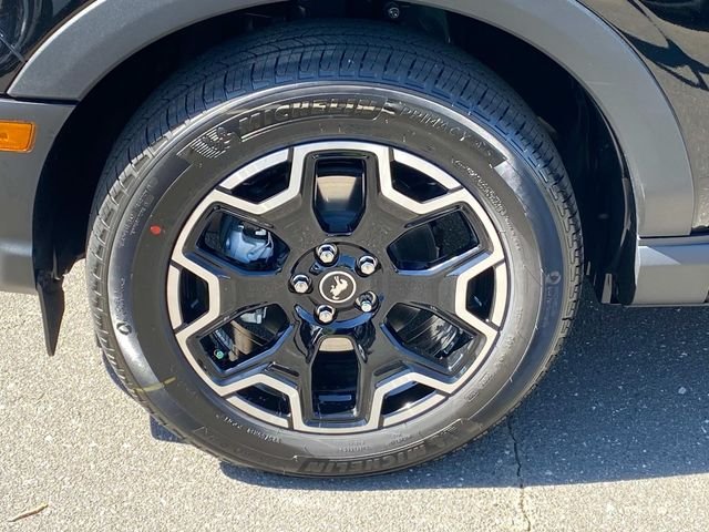 New 2026 Black Ford Outer Banks image 5