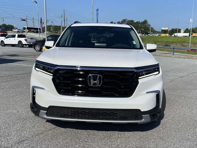 Used 2025 Black Honda Touring image 8