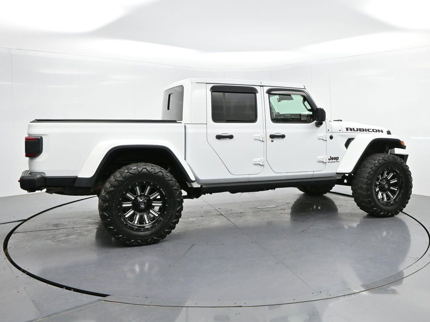 Used 2021 Bright White Clearcoat Jeep Rubicon image 8