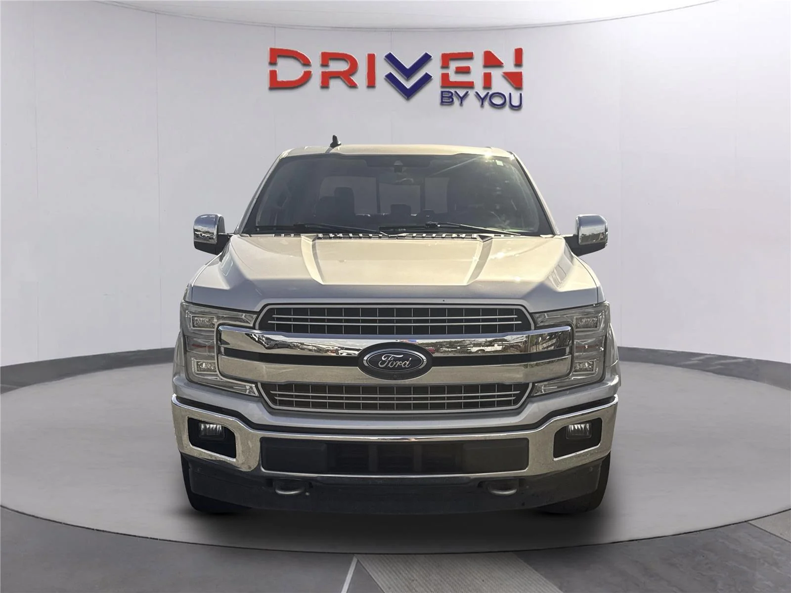 Used 2019 Ingot Silver Ford LARIAT image 9