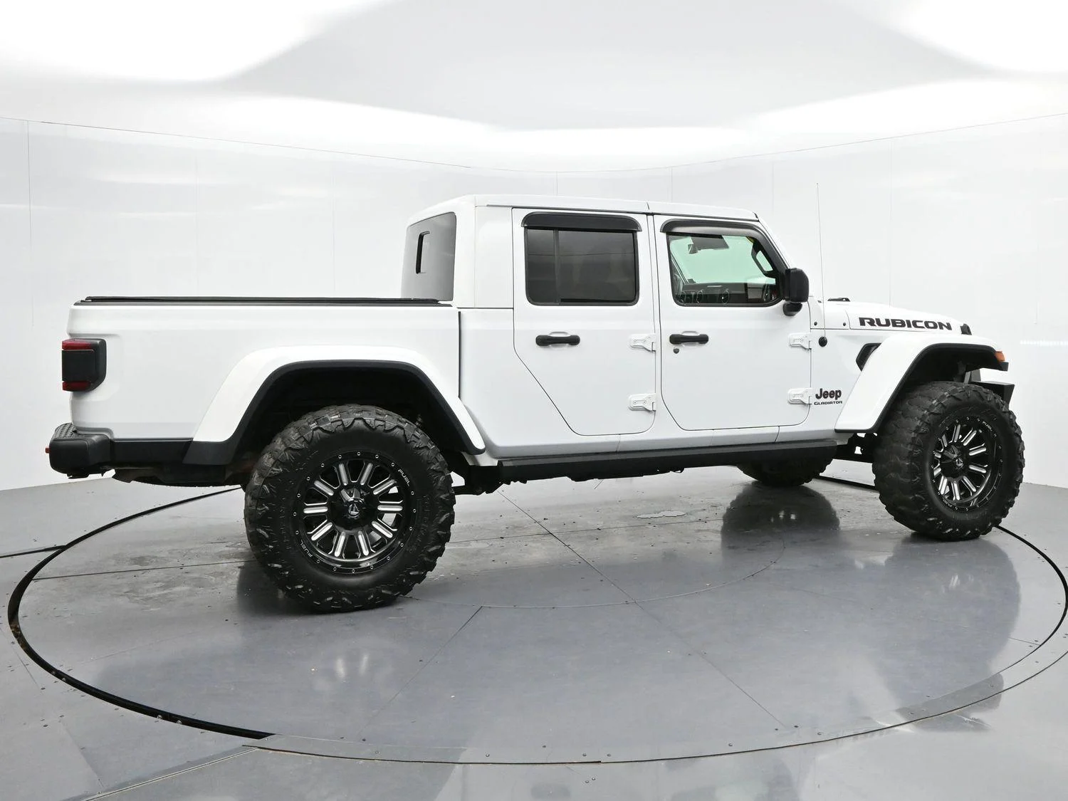 Used 2021  Jeep Rubicon image 8