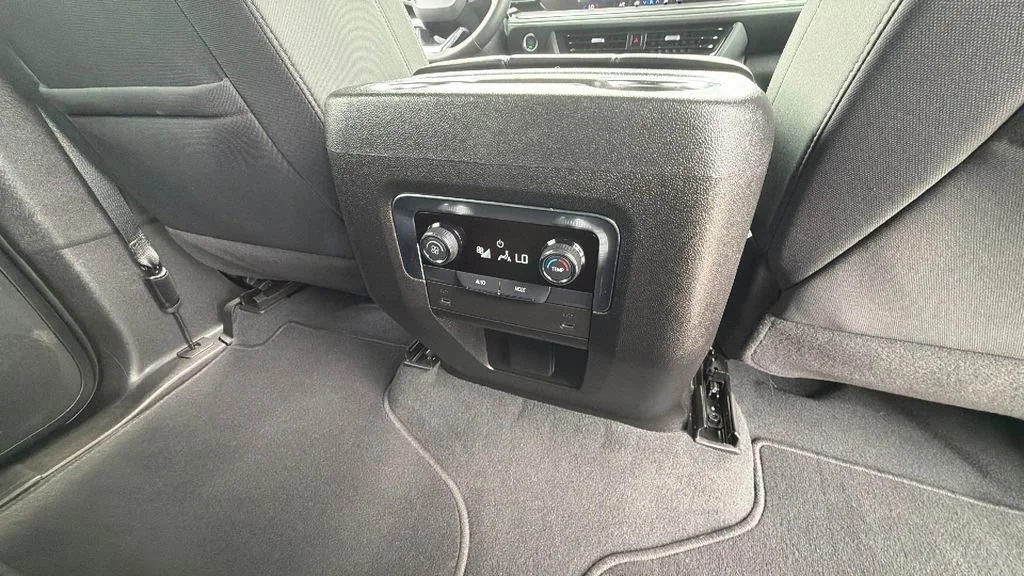 Used 2025 Black Chevrolet LS image 32