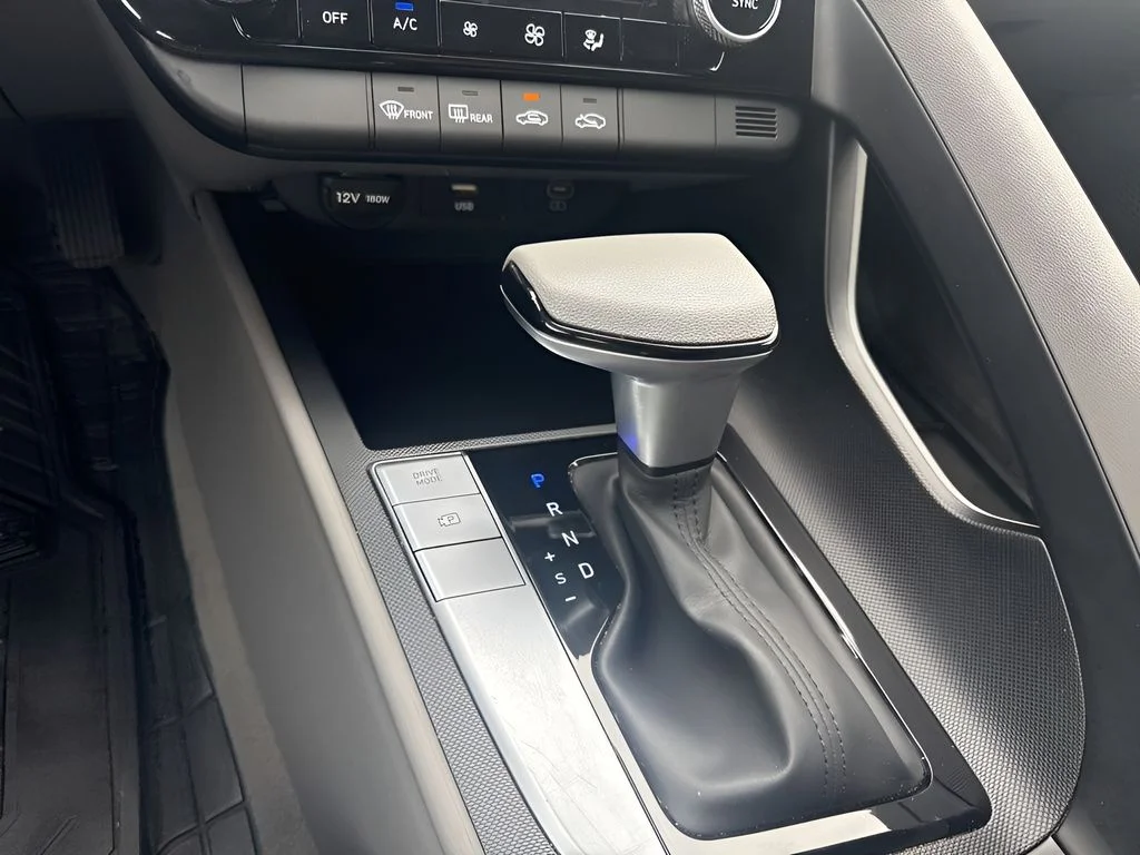 Used 2024 Gray Hyundai SEL image 15