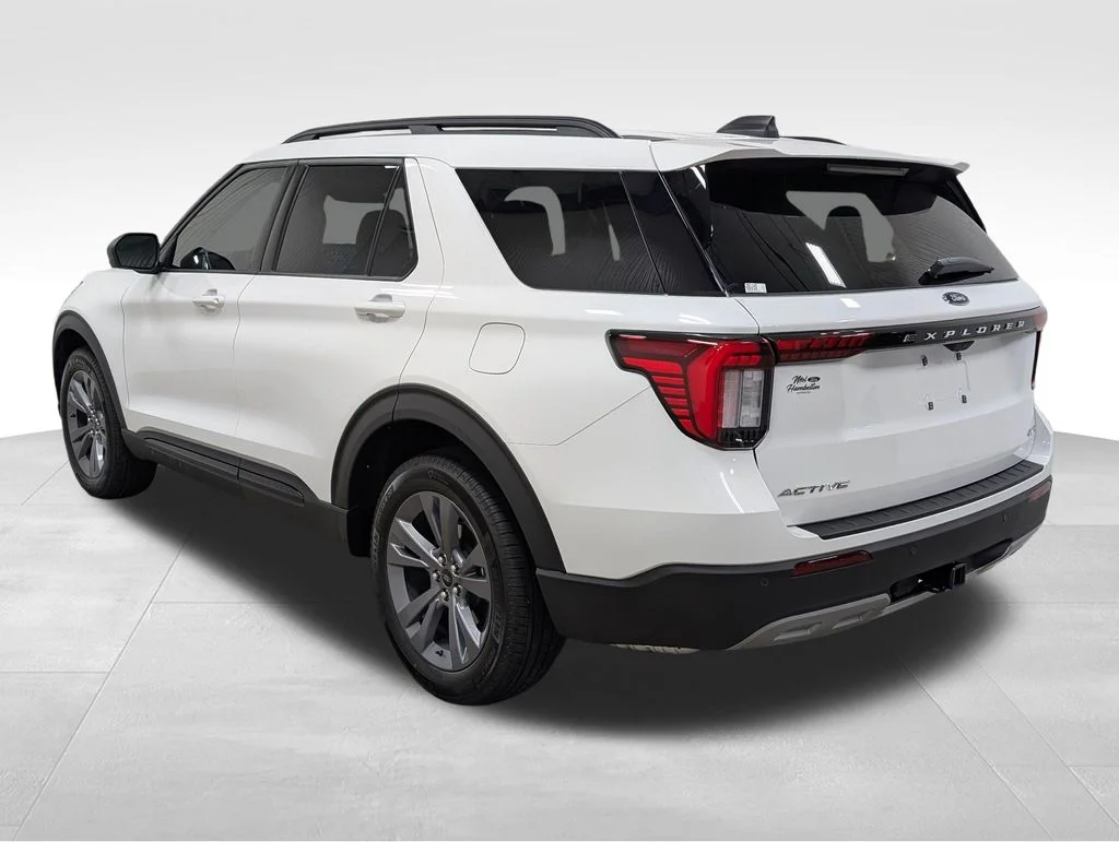 New 2026 Star White Metallic Tri-Coat Ford Active image 23