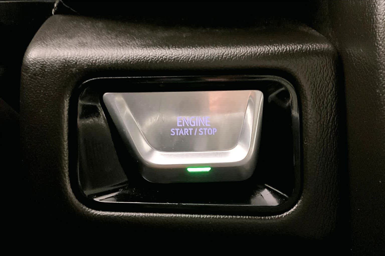 Used 2025 Downpour Metallic GMC Denali image 31