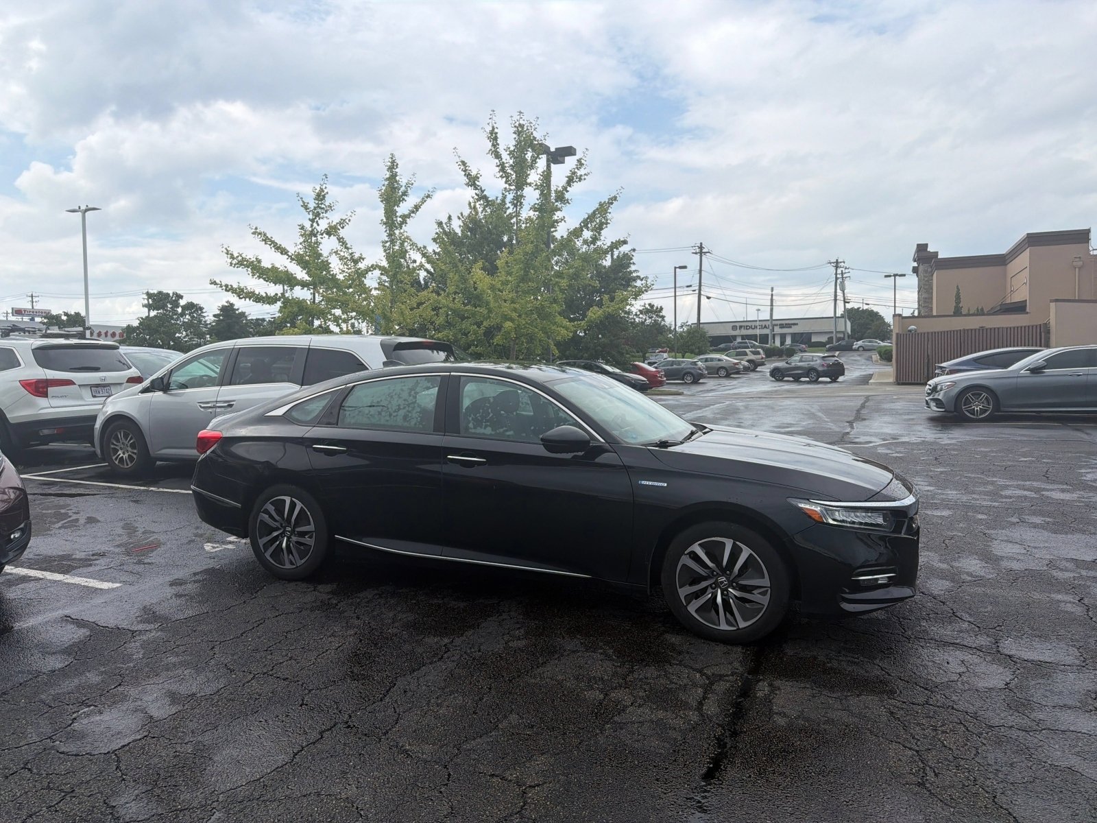 Used 2019 Crystal Black Pearl Honda Touring image 19