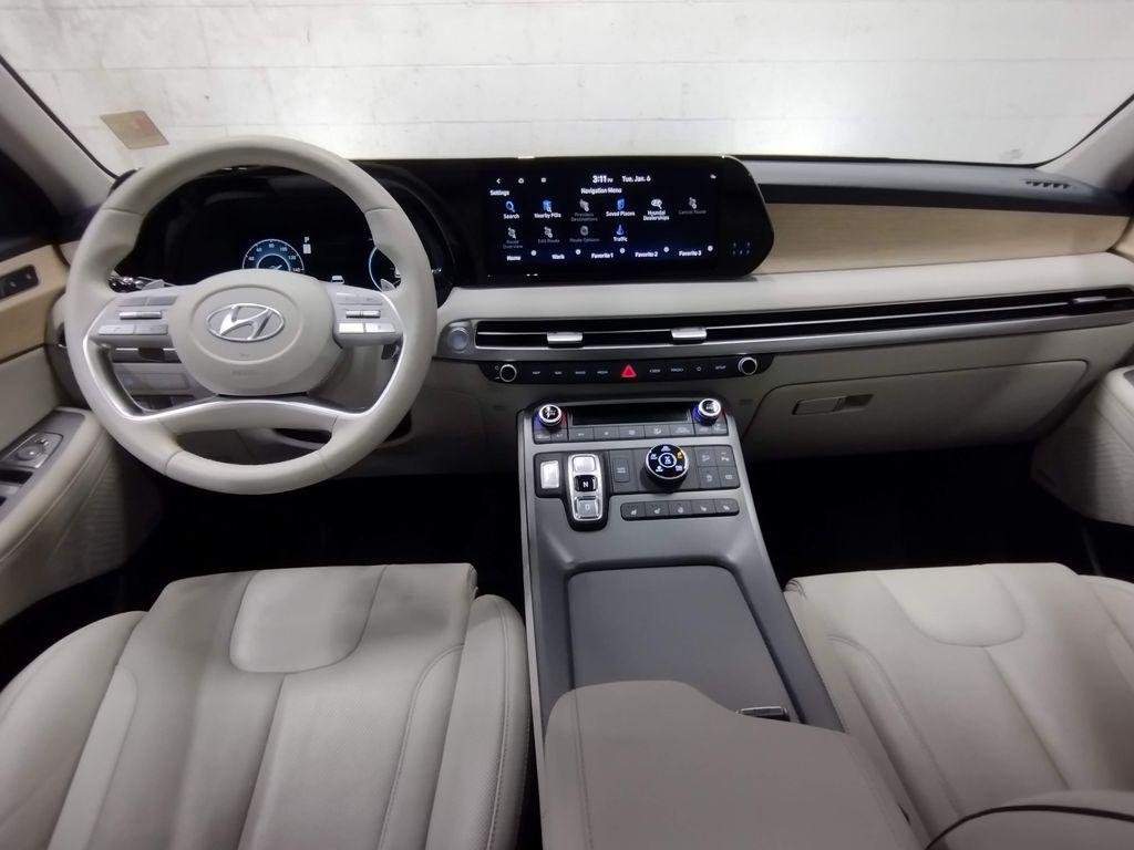 New 2026 White Pearl Hyundai Blue SE image 9