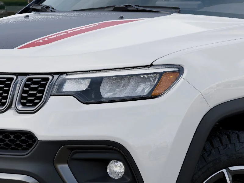 New 2026 Bright White Clear-Coat Exterior Paint Jeep Trailhawk image 10
