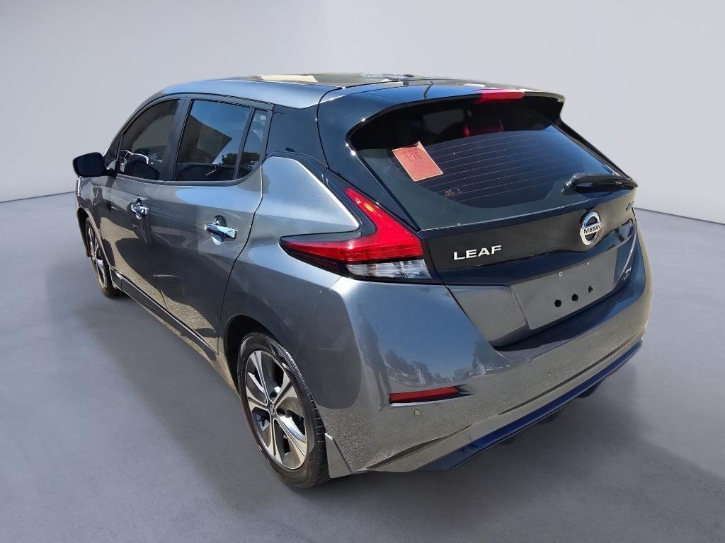 Used 2022 Gun Metallic Nissan SV PLUS image 3