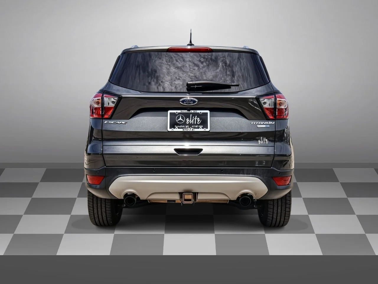 Used 2018 Magnetic Ford Titanium image 4
