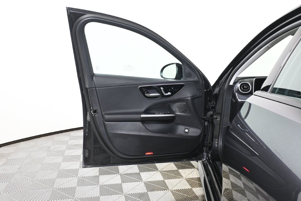Used 2026 Graphite Grey Metallic Mercedes-Benz C 300 image 25