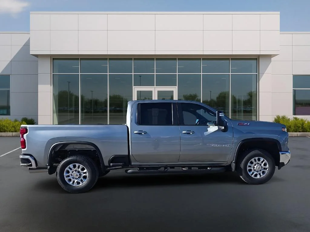 2026 Chevrolet Silverado 3500 HD LT - Photo 8