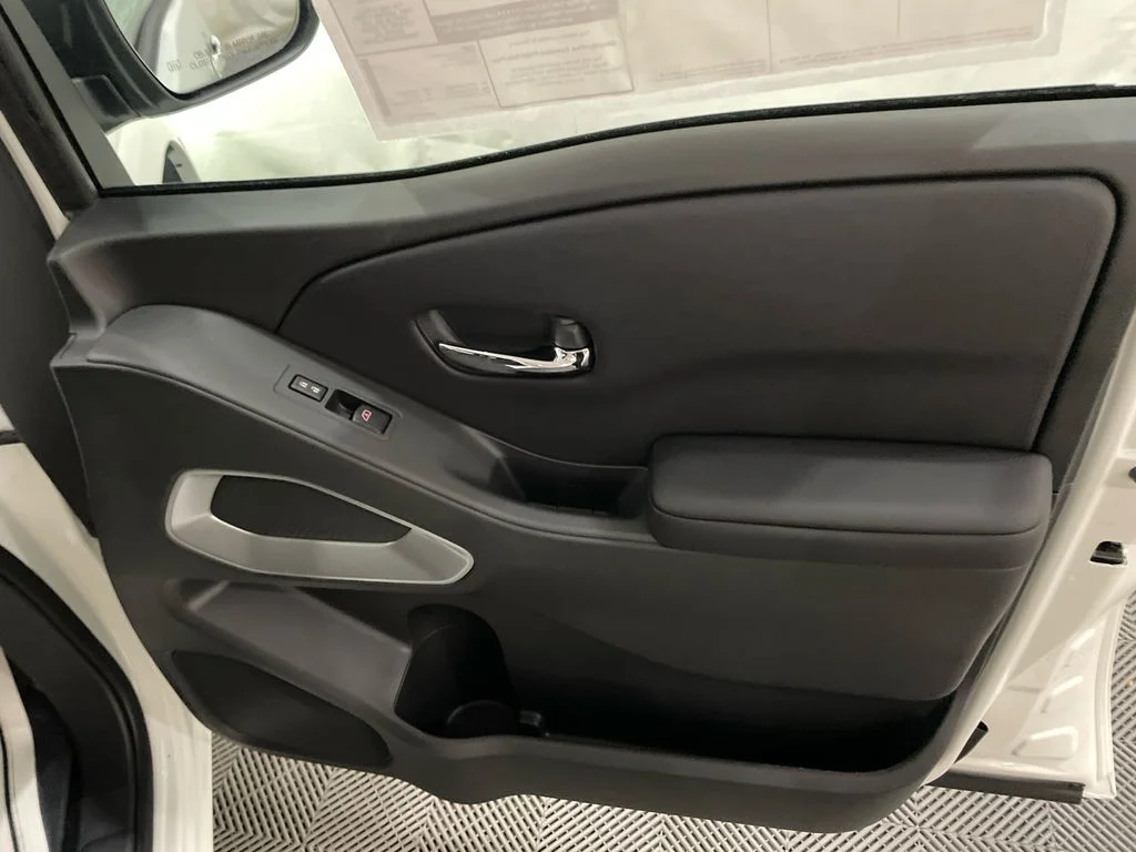 New 2026 Glacier White Nissan Crew Cab SV image 23