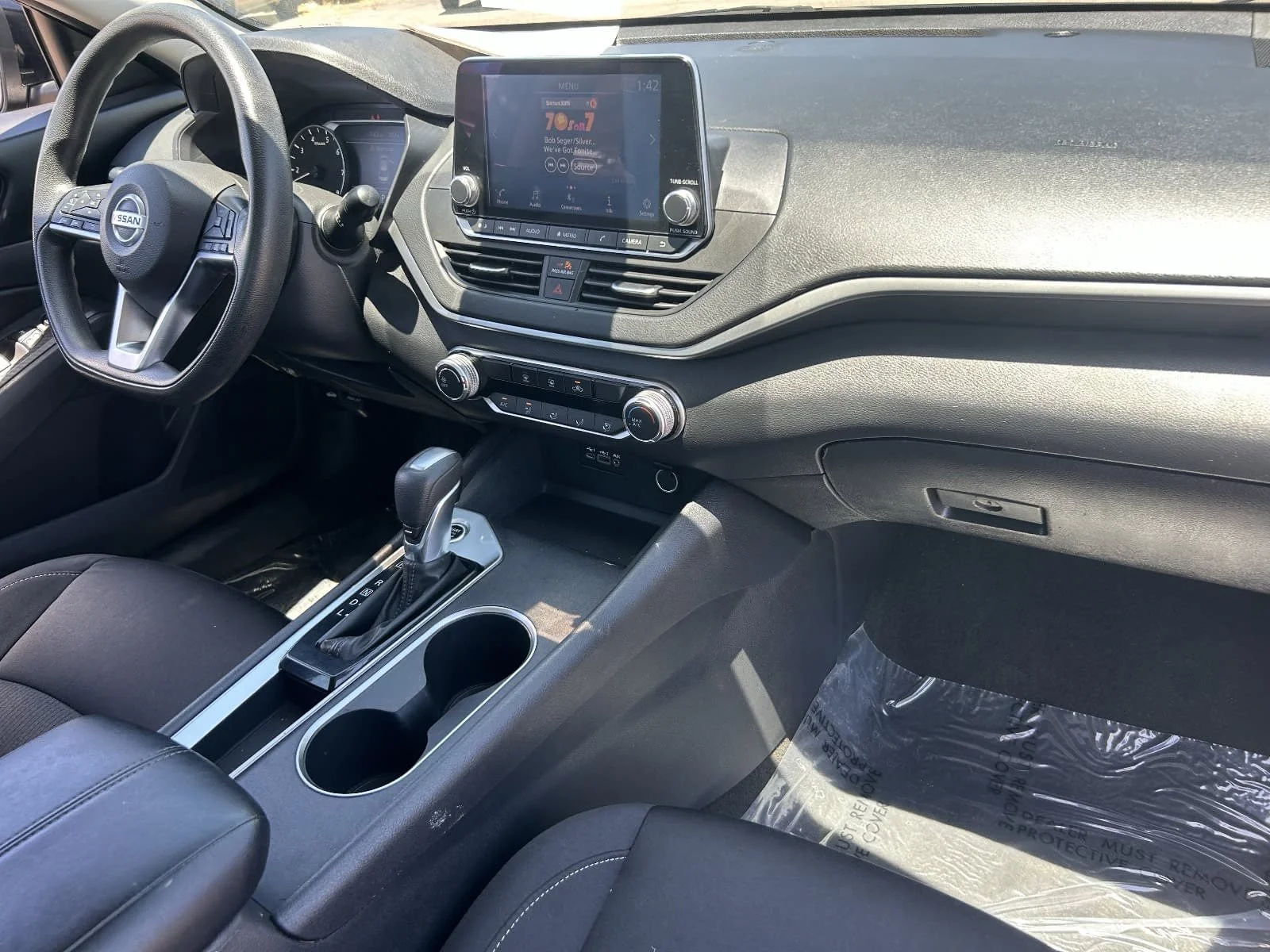 2022 Nissan Altima SV - Photo 17