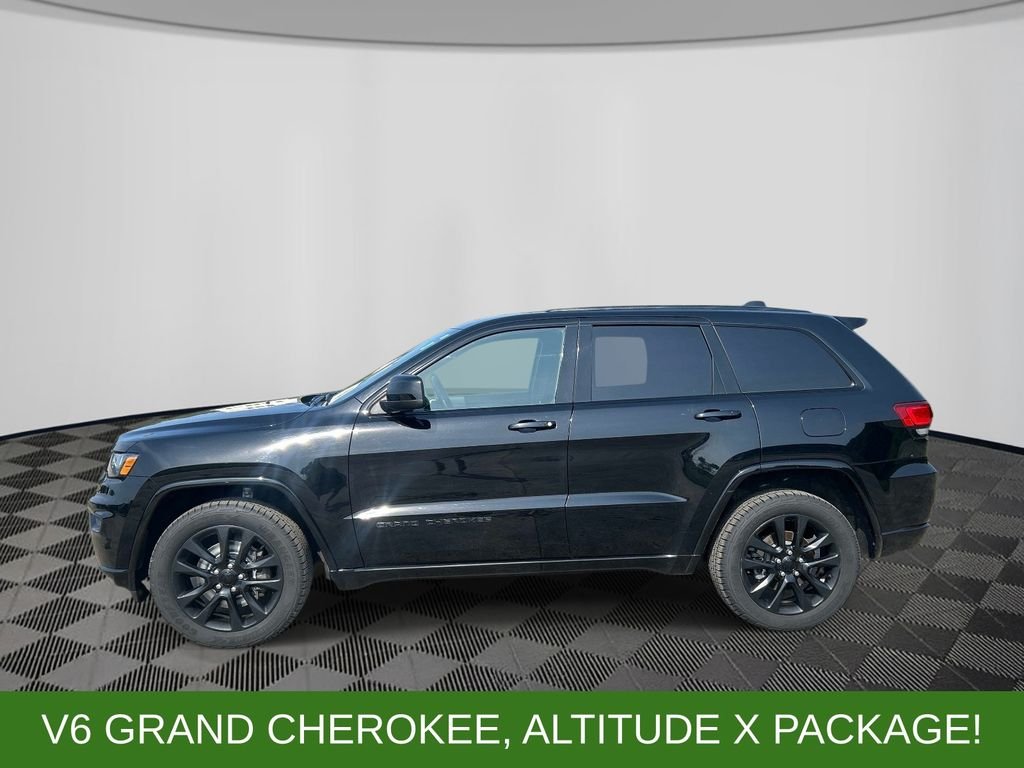 Used 2021 Black Jeep Laredo X image 2