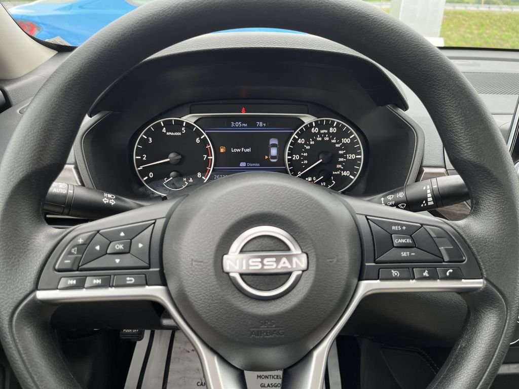 Used 2023 White Nissan 2.5 SV image 14