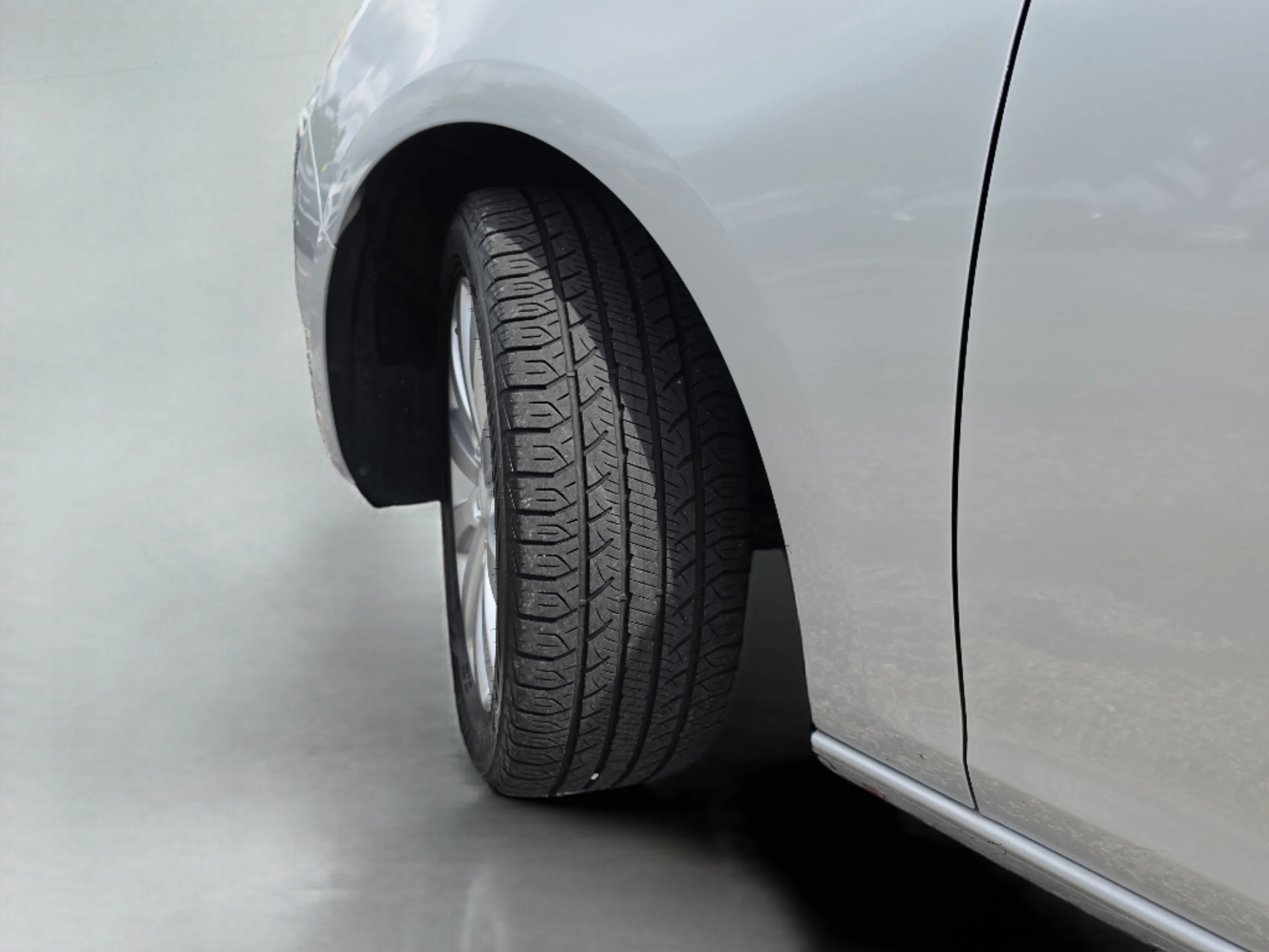 Used 2015 Quicksilver Metallic Buick Base image 36