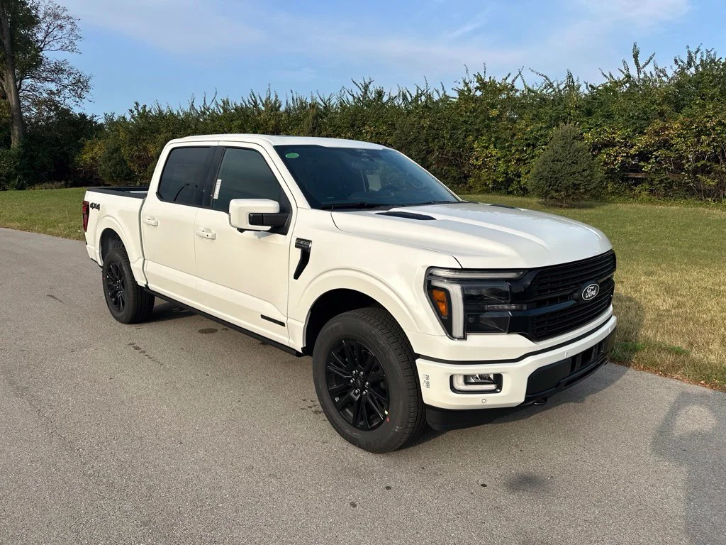 New 2026 Star White Metallic Tri-Coat Ford Platinum® image 1