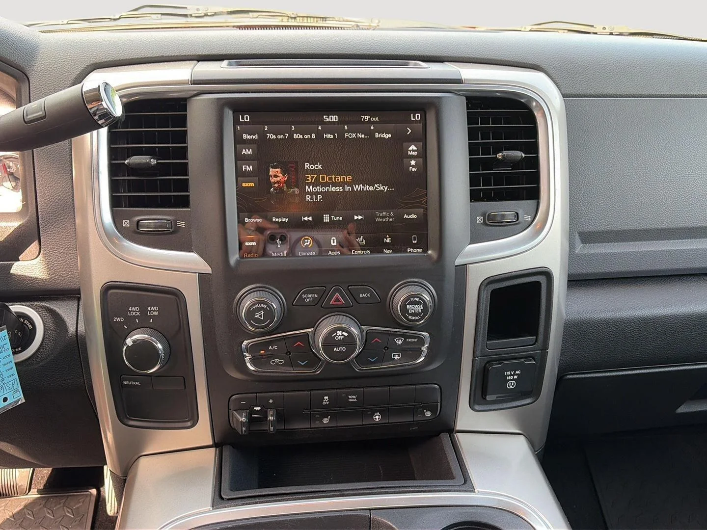 Used 2018 Bright Silver Metallic Clearcoat Ram Big Horn image 25