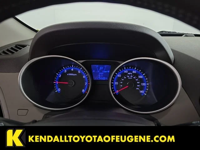 Used 2014 Brown Hyundai SE image 11