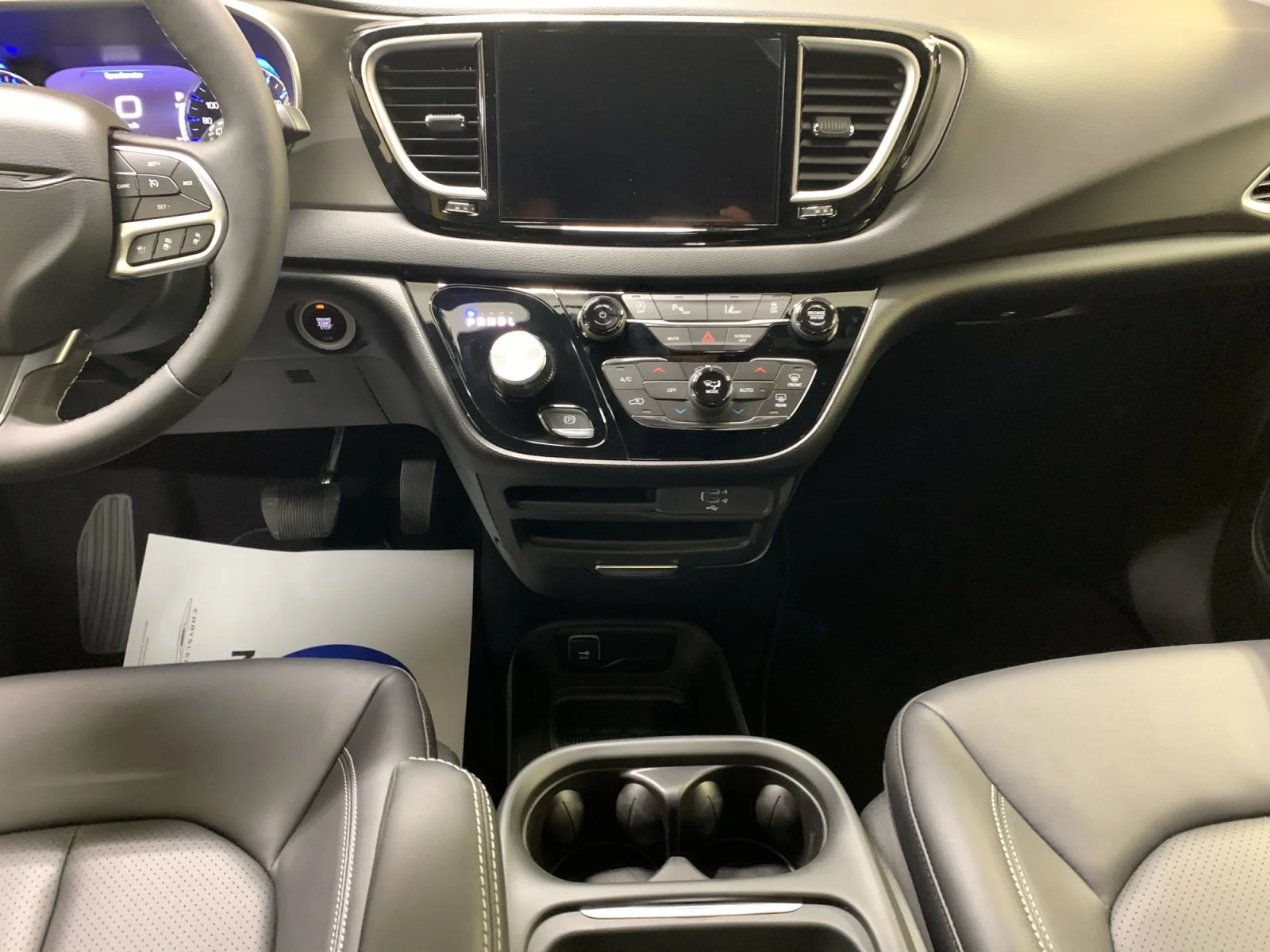 New 2027 Bright White Chrysler SXT image 15