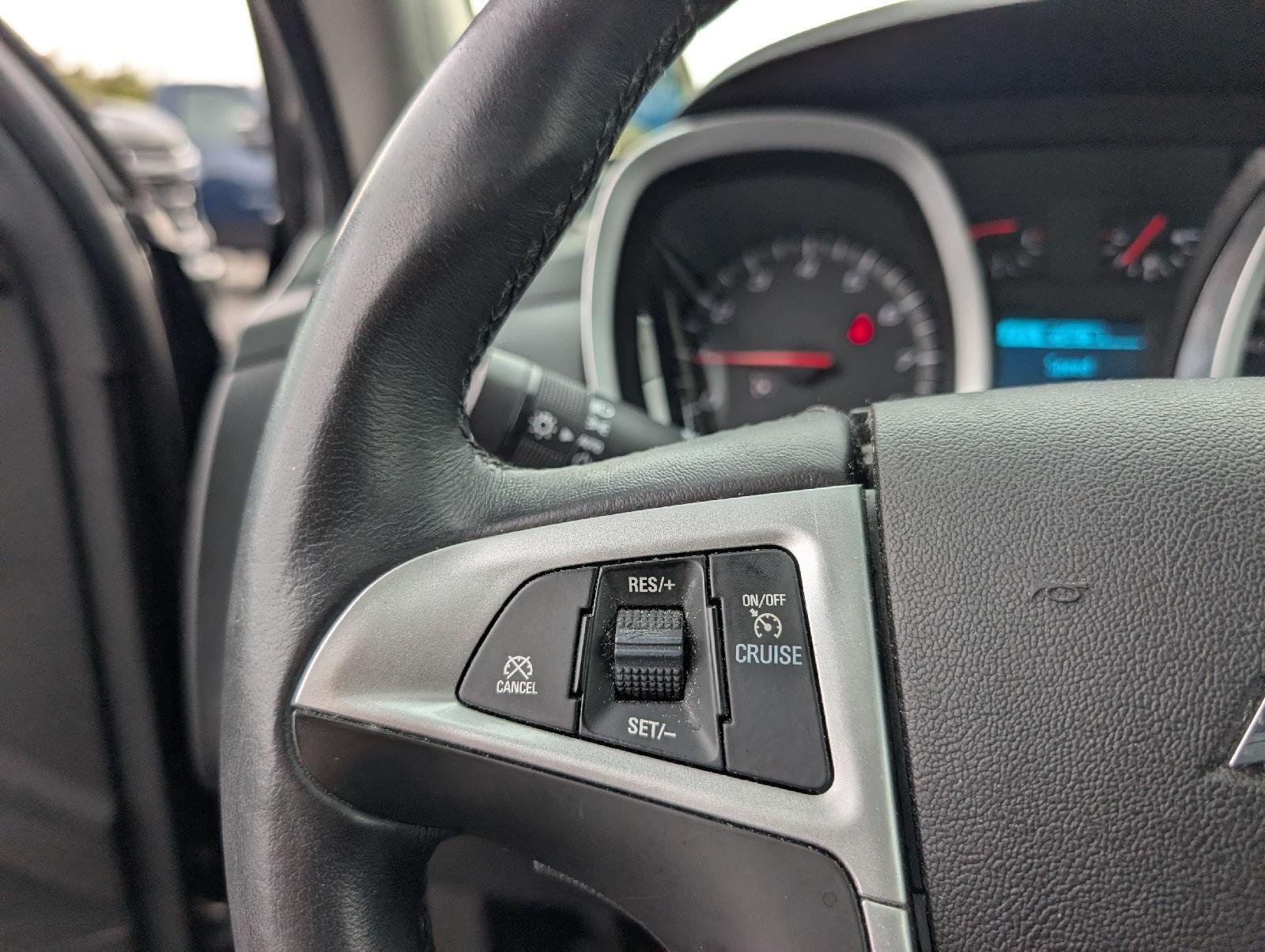 Used 2015  Chevrolet LT image 14