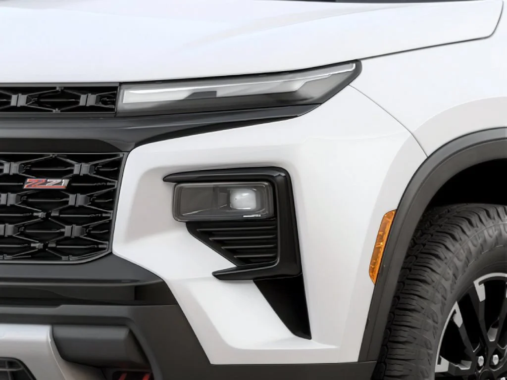 New 2026 Polar White Tricoat Chevrolet Z71 image 7