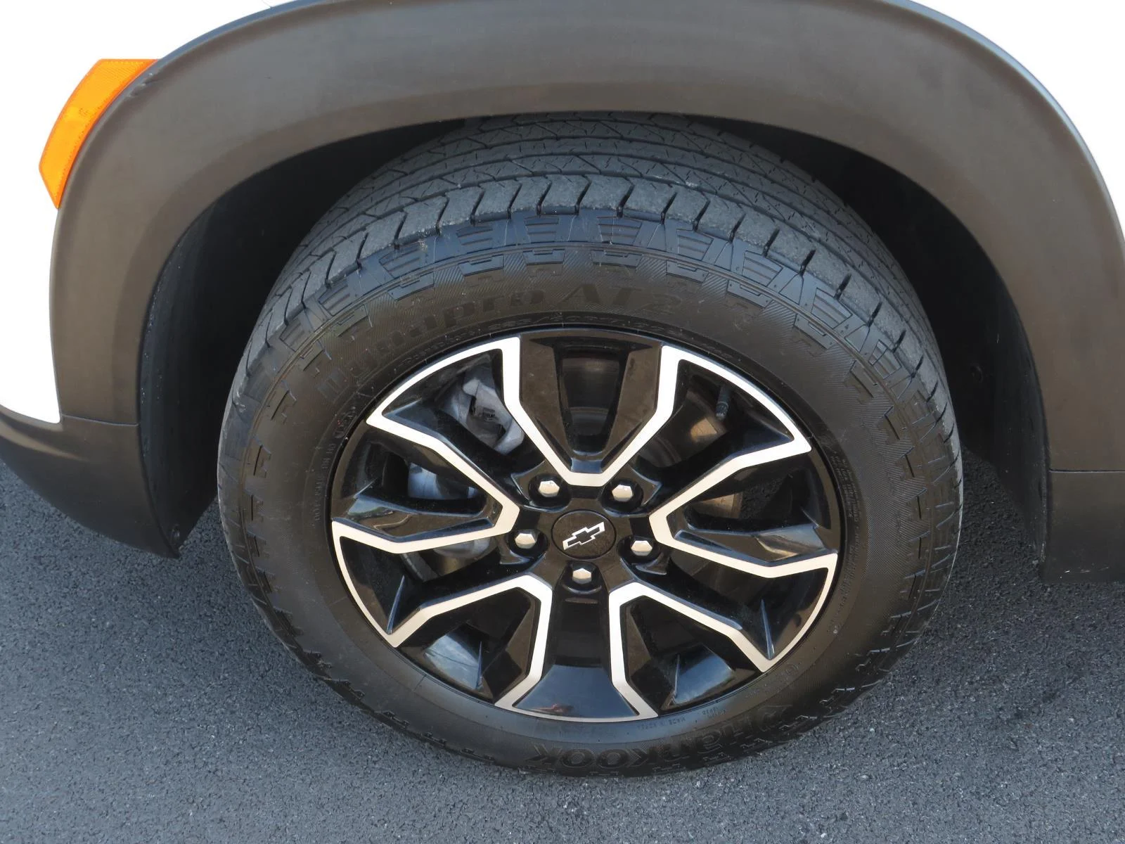 Used 2025 Pearl Chevrolet ACTIV image 20