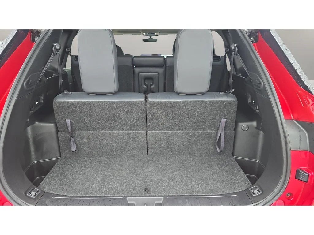 2025 Mitsubishi Outlander SE - Photo 12