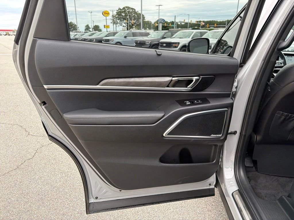 Used 2023 Wolf Gray Kia SX-Prestige X-Line image 16