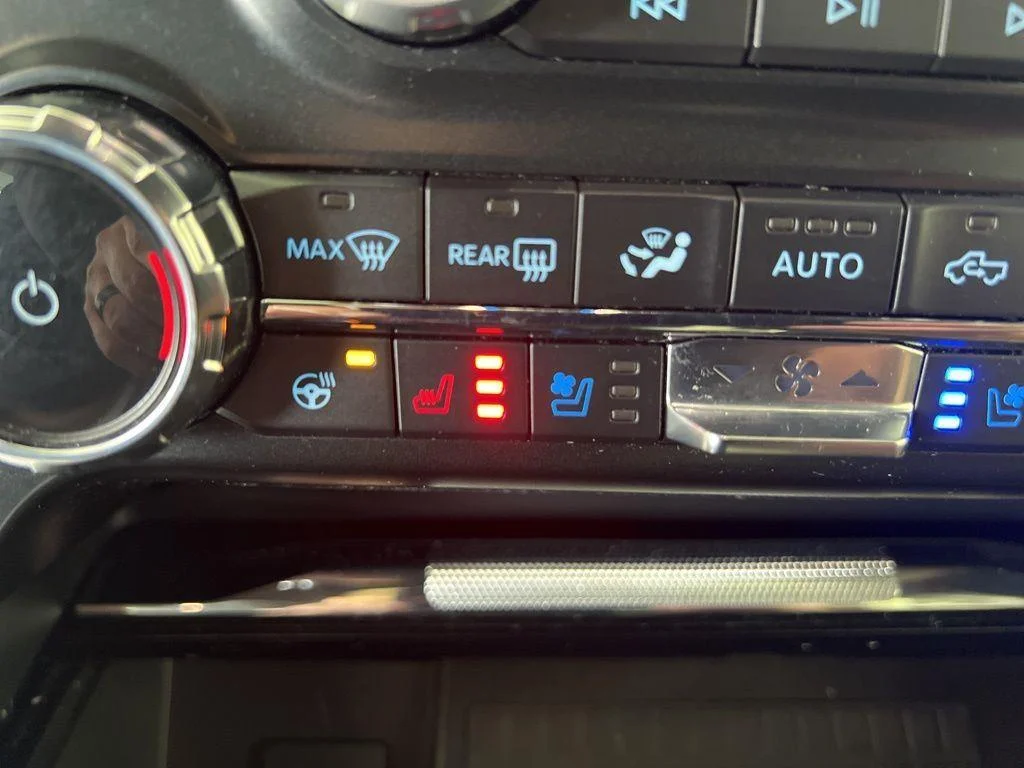 Used 2022 Brown Ford King Ranch image 19
