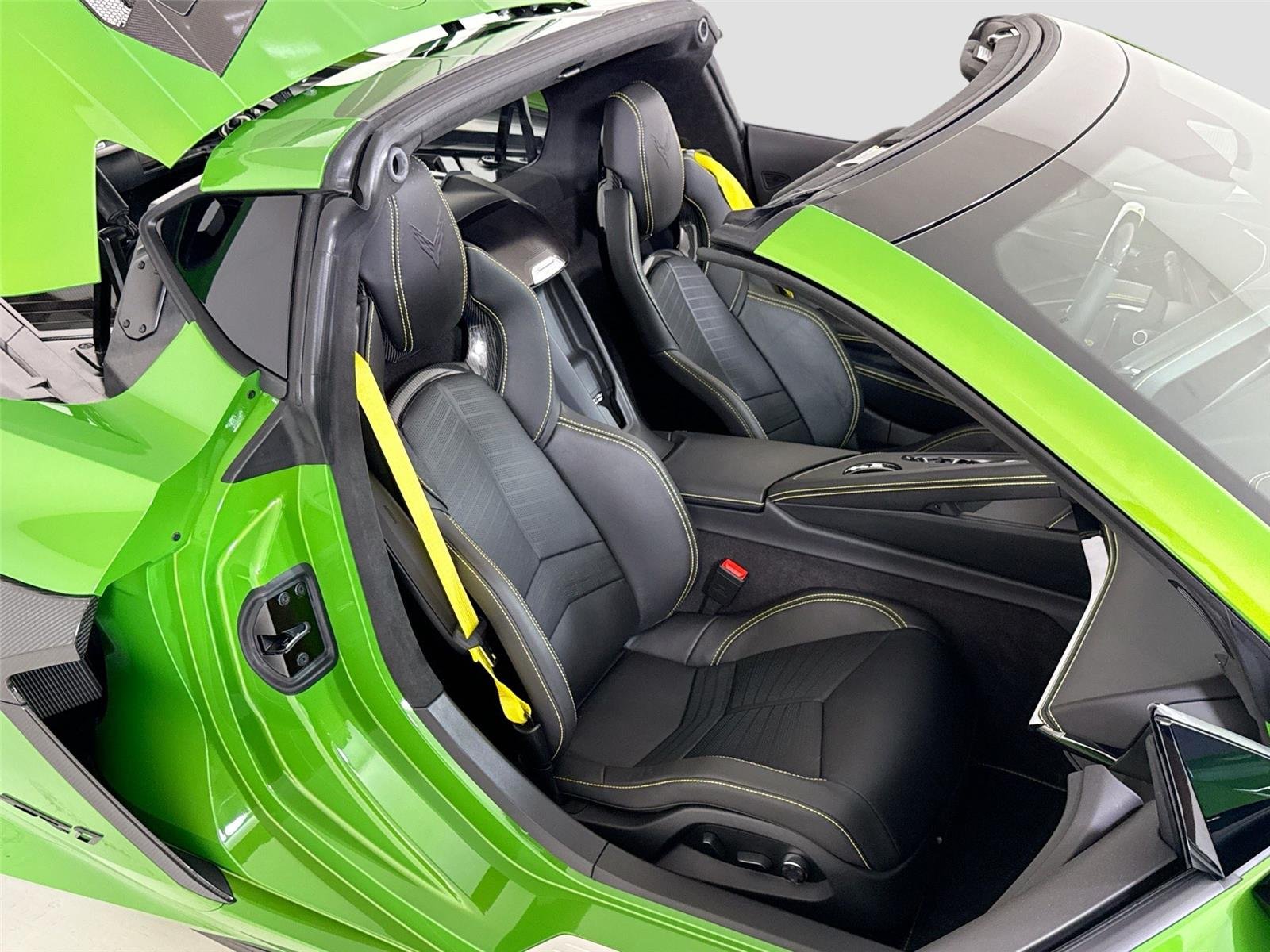 Used 2026 Roswell Green Metallic Chevrolet ZR1 | Carbon Fiber Aero Pkg | Front Lift | Carbon Flash Wheels image 31