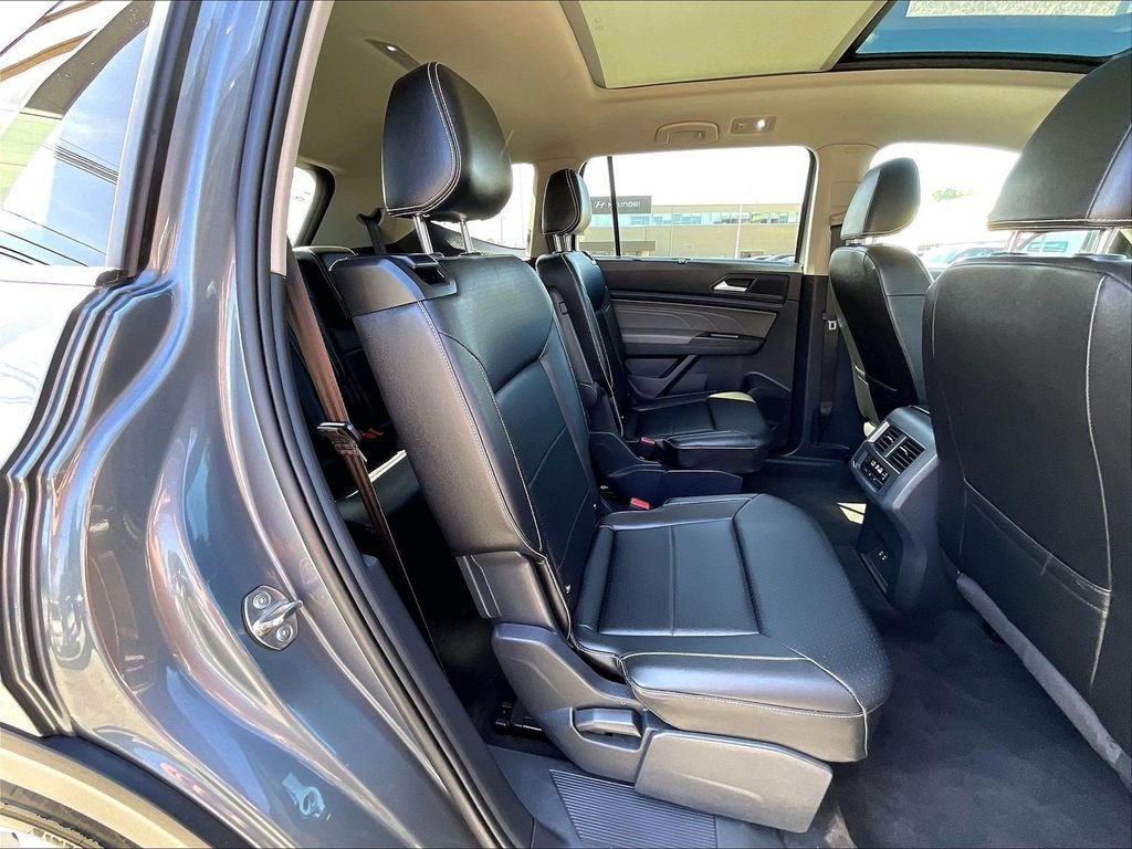 Used 2023 Gray Volkswagen 3.6L V6 SE w/Technology image 16