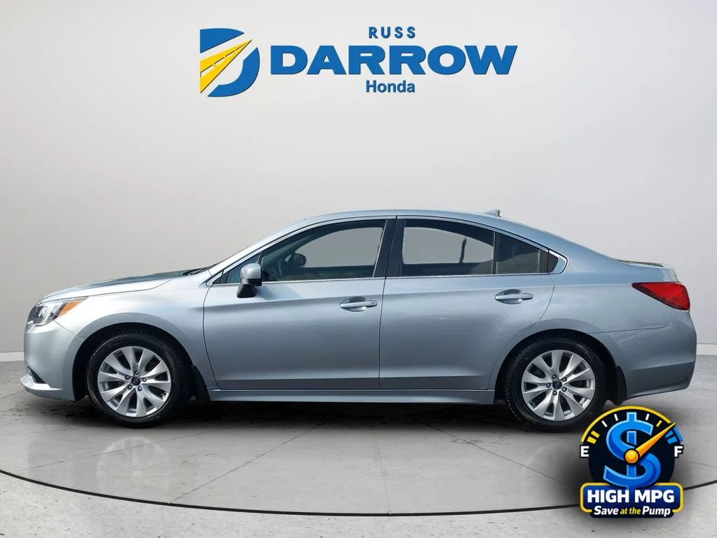 Used 2017 Silver Subaru 2.5i image 2