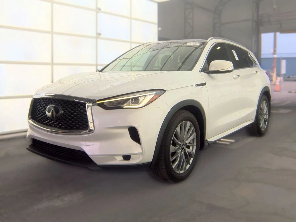 Certified Used 2023 White INFINITI LUXE image 1