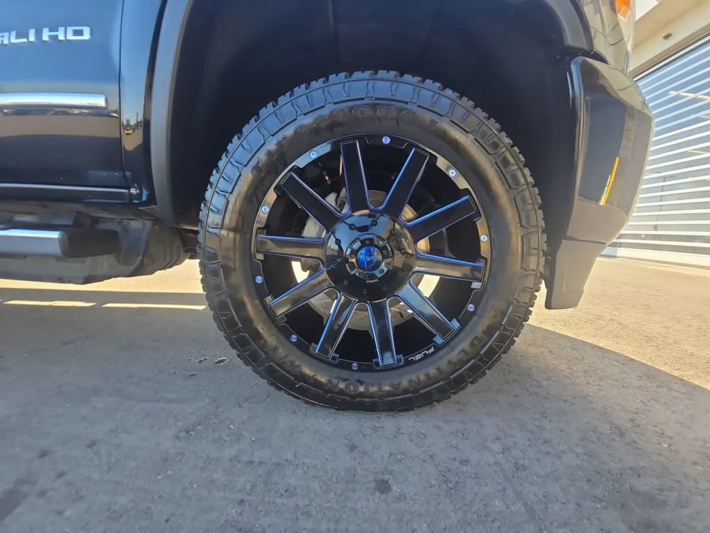 Used 2018 ONYX BLACK GMC Denali image 29