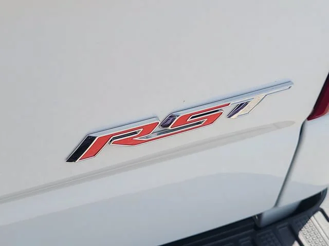New 2026 Summit White Chevrolet RST image 33
