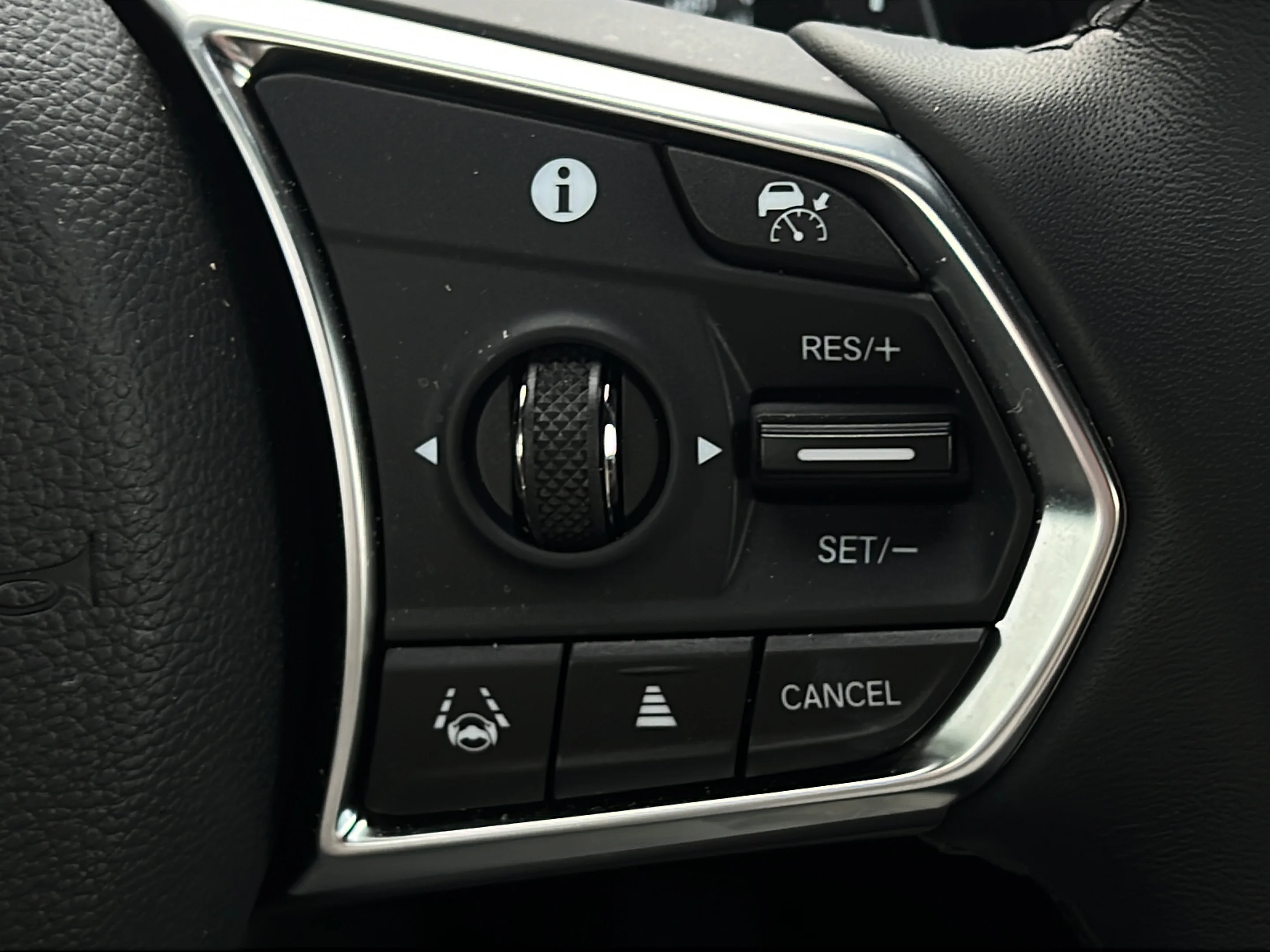 Used 2026 Platinum White Pearl Acura Base image 23