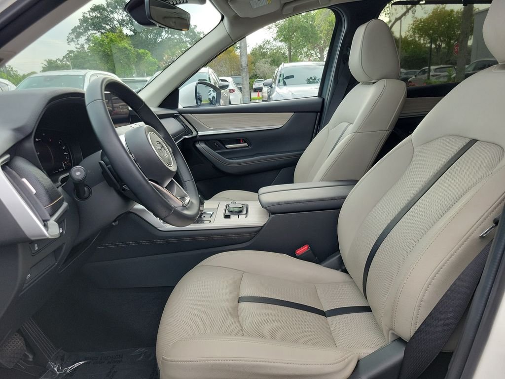 Used 2024 White Mazda Preferred image 15