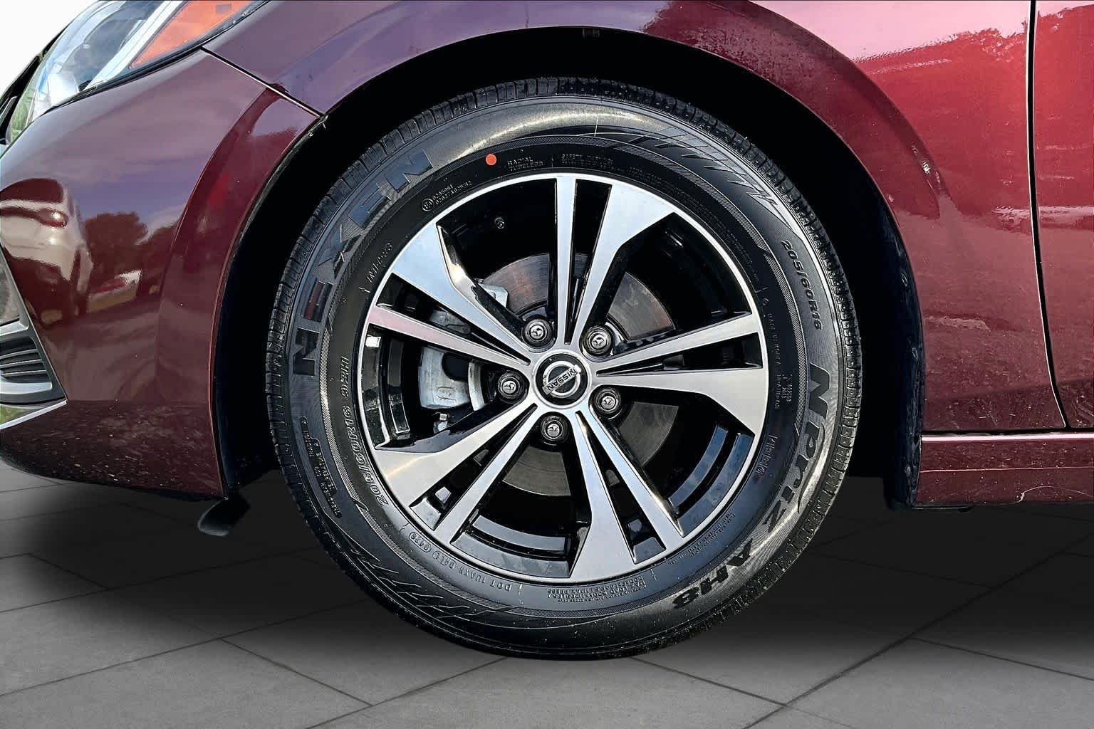 Used 2023 Rosewood Metallic Nissan SV image 11