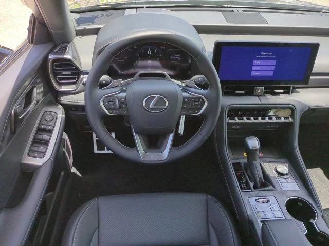 2026 Lexus IS 350 F SPORT - Photo 15