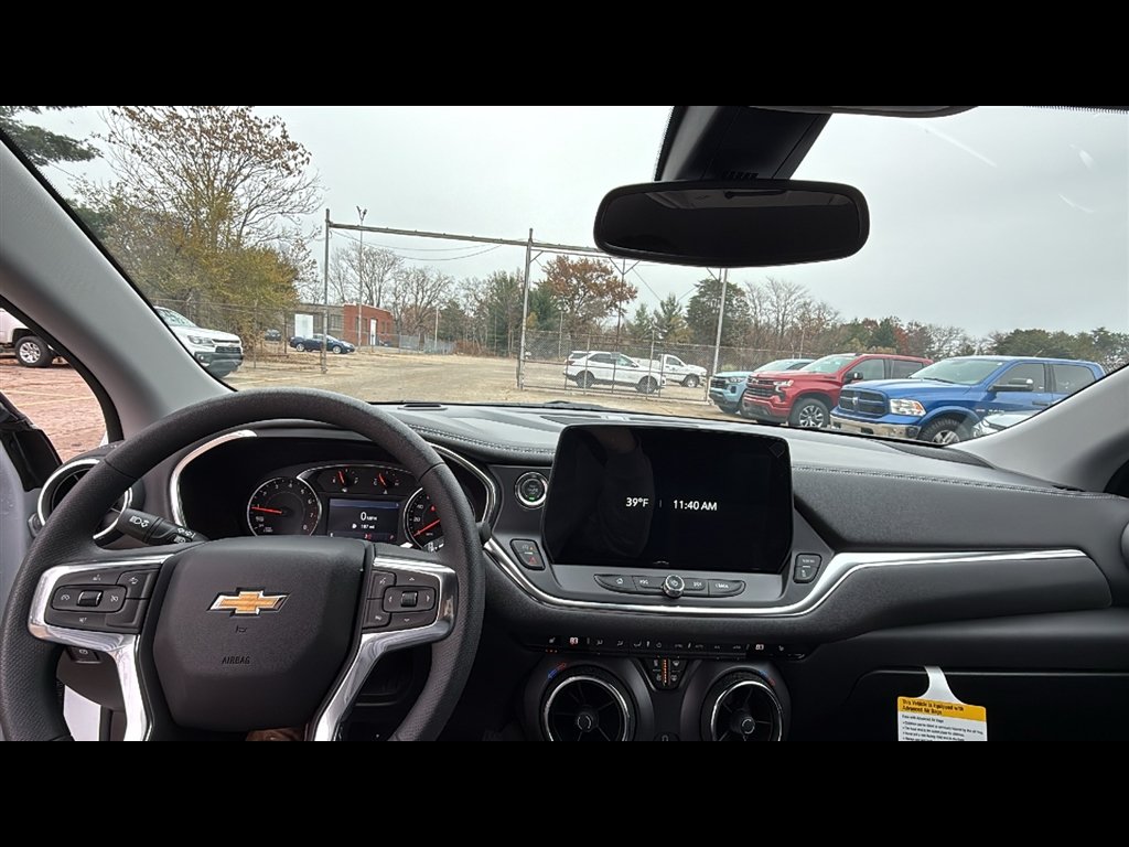 New 2026 Summit White Chevrolet 2LT image 10