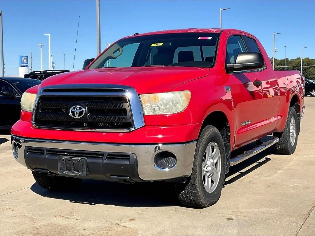 Used 2010 Red Toyota Grade image 4