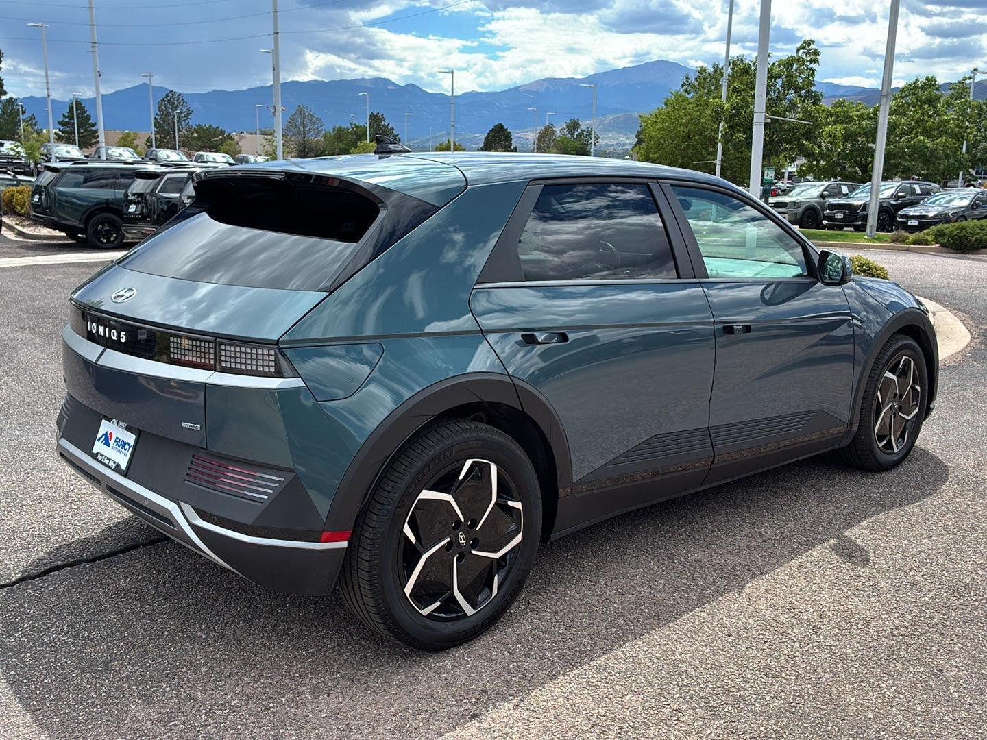 Used 2023 Digital Teal Hyundai SEL image 6