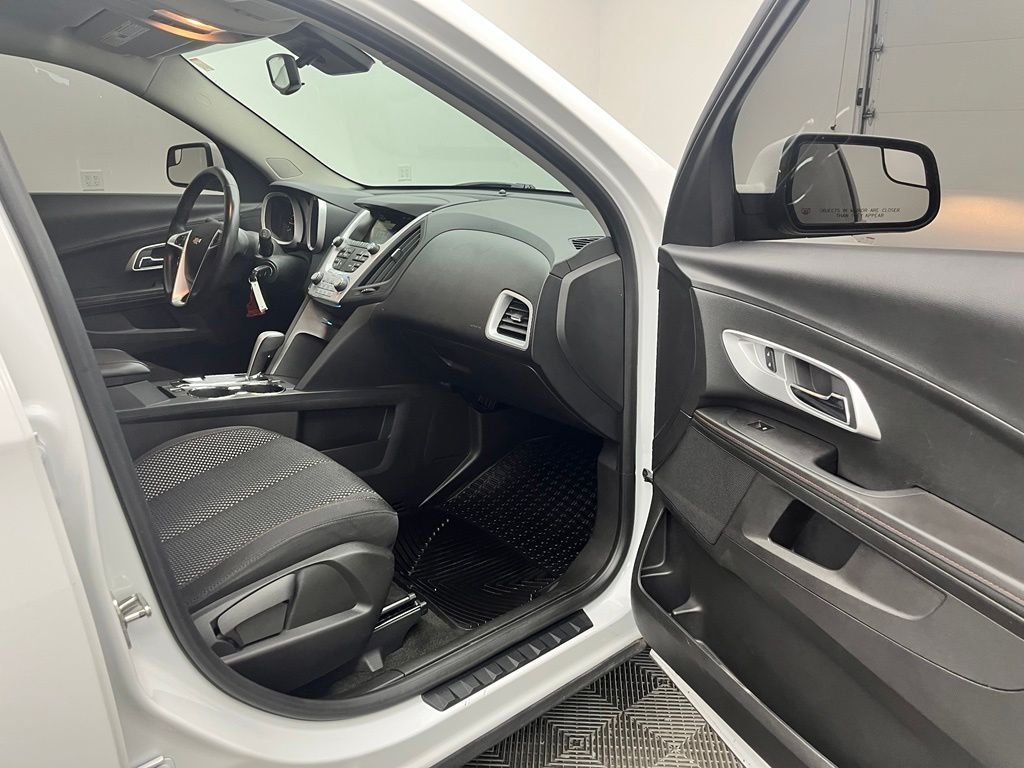 Used 2013 Summit White Chevrolet LT image 30