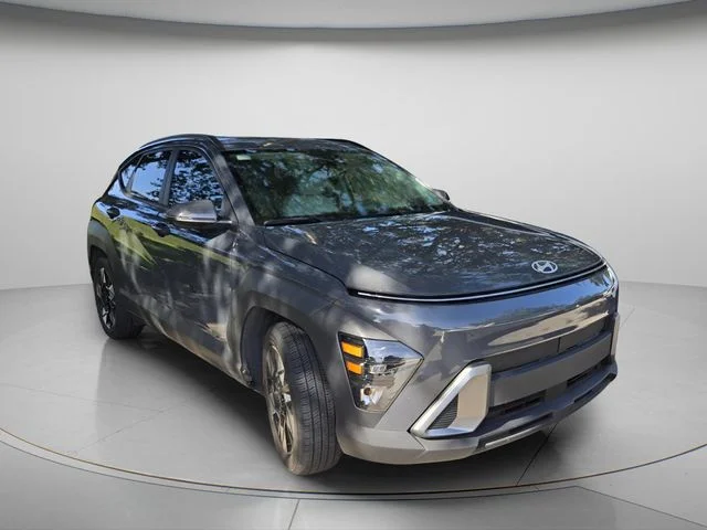 Used 2024 Gray Hyundai SEL image 4